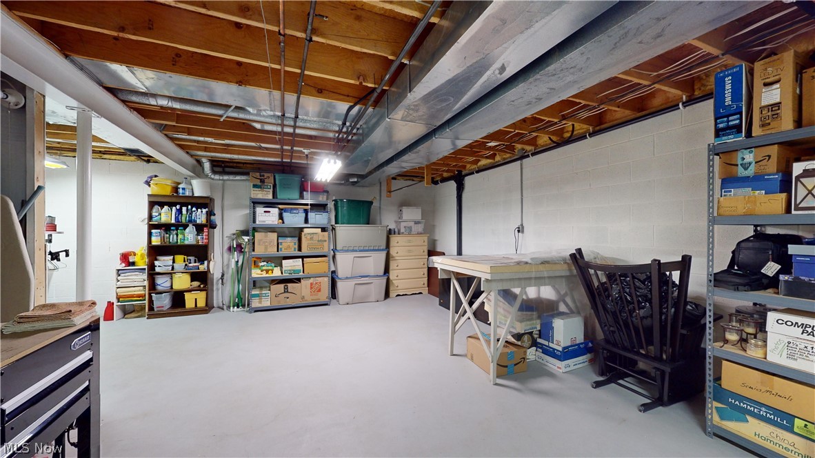 Shady Hollow Condo - Residential