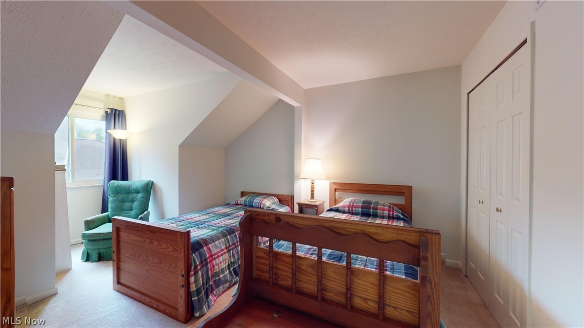 Shady Hollow Condo - Residential