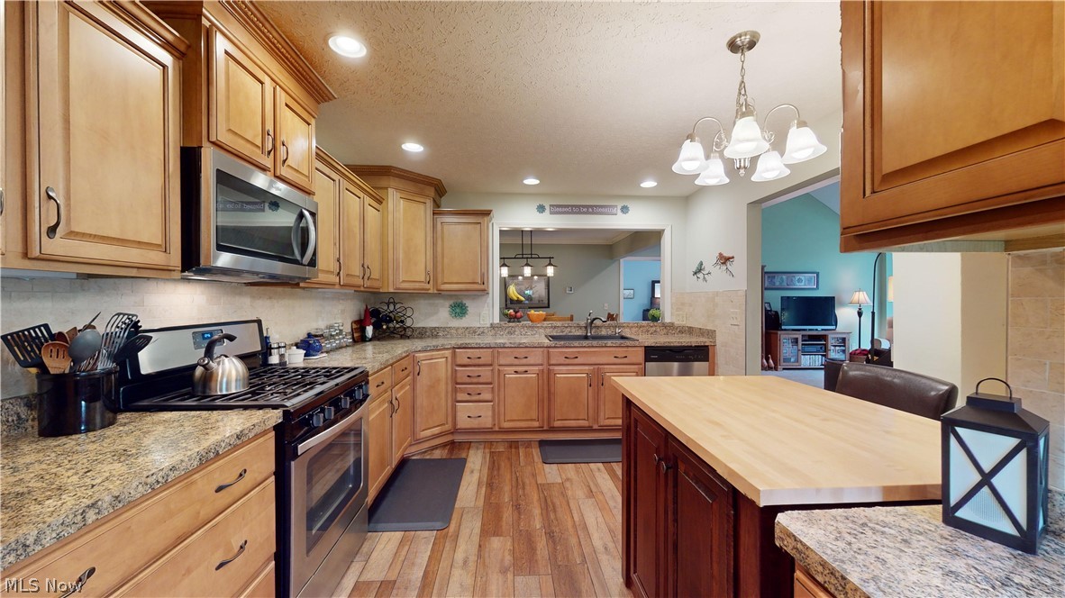 Shady Hollow Condo - Residential