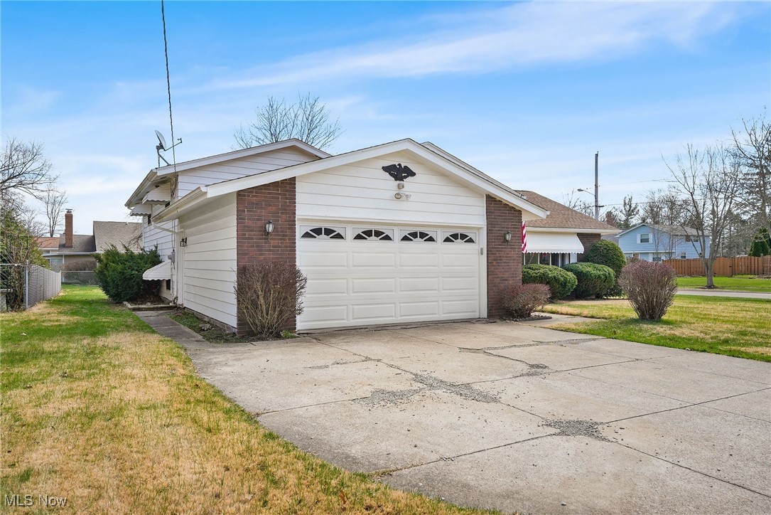 9053 White Oak Drive, Twinsburg, Ohio image 25