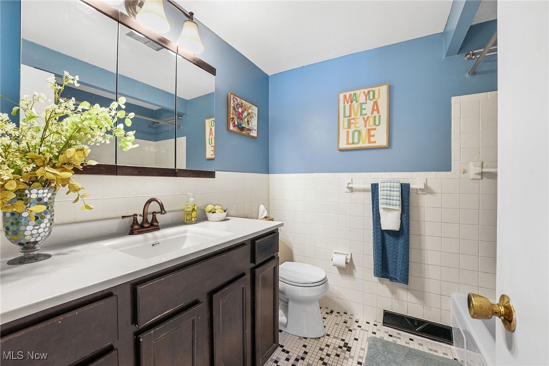 9053 White Oak Drive, Twinsburg, Ohio image 15