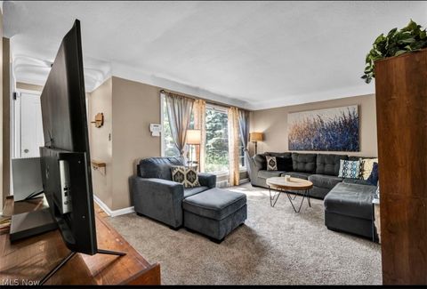Tiny photo for 1699 Lyndhurst RD, Lyndhurst, OH 44124 (MLS # 5227106)