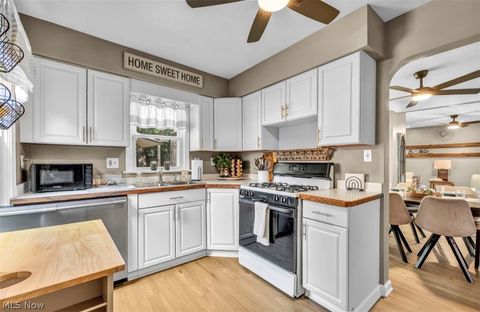 Tiny photo for 1699 Lyndhurst RD, Lyndhurst, OH 44124 (MLS # 5227106)
