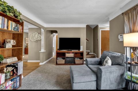 Tiny photo for 1699 Lyndhurst RD, Lyndhurst, OH 44124 (MLS # 5227106)