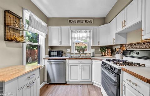 Tiny photo for 1699 Lyndhurst RD, Lyndhurst, OH 44124 (MLS # 5227106)