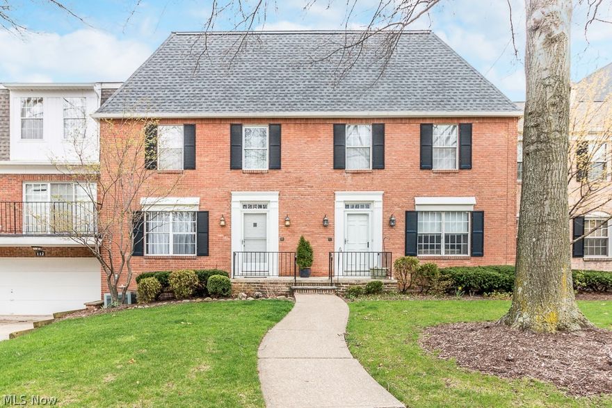 Welcome Home!!! Wonderful 3 story brick townhouse in Hampton Square at King James South. Modern and updated! New flooring through out! Updated kitchen! Sliders of kitchen and dining room to balconies overlooking courtyard.  Master Bedroom is spacious with an updated master bath! Generously sized walk in closet.  Lower level family room is perfect for entertaining!  Enjoy the Regency Club, with pool, tennis courts, spa, 2 party rooms and full kitchen.  Great price for this updated unit!