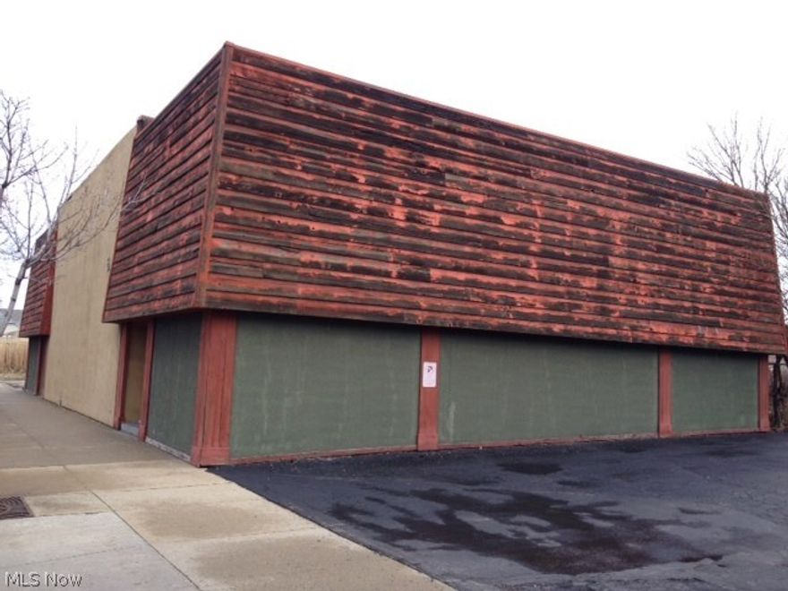 WEDNESDAY - APRIL 23, 2014 - 12 NOON      * Flash * Flash * Flash *
Large Handyman Commercial Building
9,500 Sq. Ft.
Nice Location - Retail Storefronts
Off-Street Parking - Multiple Parcels
 - Immediate Possession -
Parcel #6816853, #6816852, #6816854, #6805287 totaling approx. 9,558 SF retail offices, store front, etc. One story, built in 1947. Vacant parcels adjoin for off street parking. Property needs major repairs and renovations. Building open auction day at 11:00AM. Come prepared to buy!
TERMS ON REAL ESTATE: 20% down auction day, balance due at closing. A 10% Buyer’s premium will be added to the highest bid to establish the purchase price.  Any desired inspections must be made prior to bidding. All information contained herein was derived from sources believed to be correct.