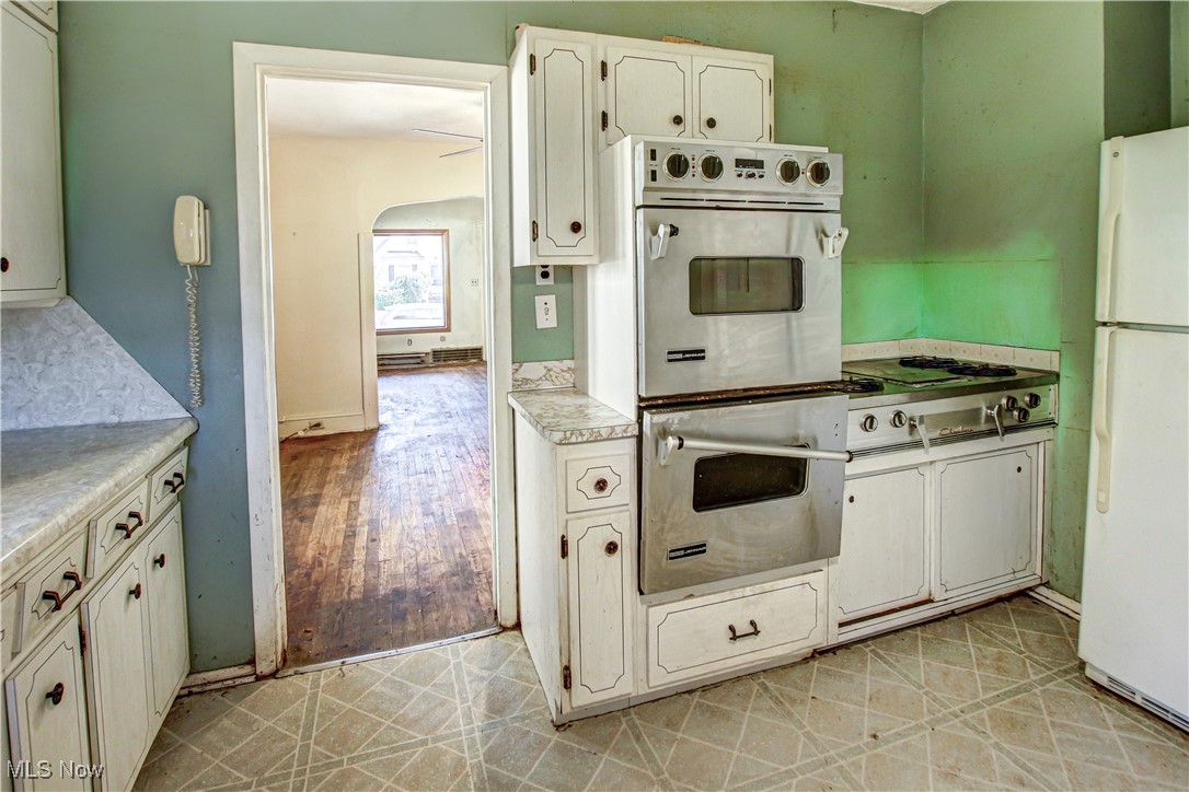 4714 Maplecrest Avenue, Parma, Ohio image 16