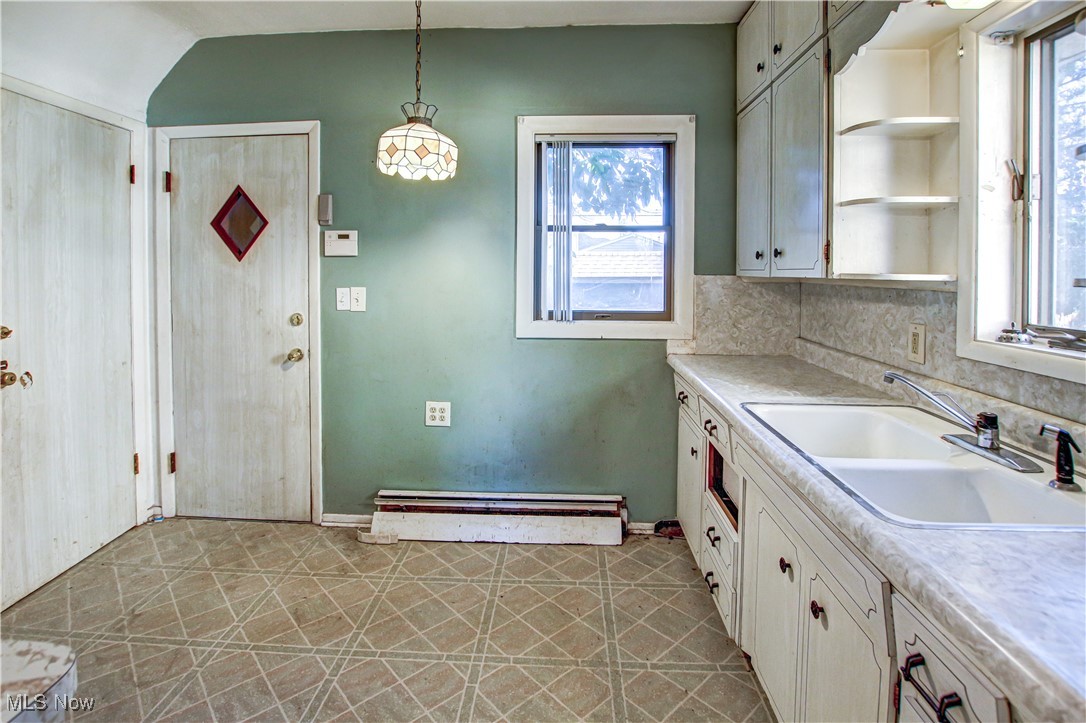 4714 Maplecrest Avenue, Parma, Ohio image 13