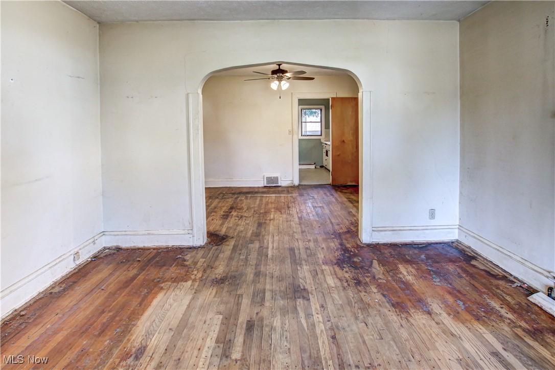 4714 Maplecrest Avenue, Parma, Ohio image 6