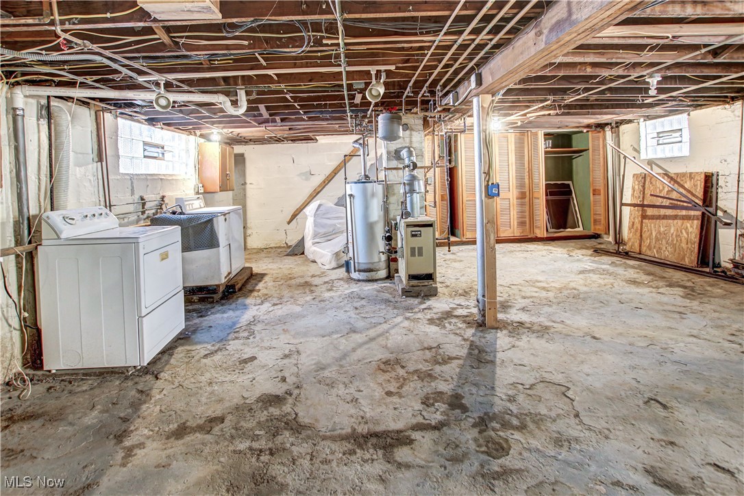 4714 Maplecrest Avenue, Parma, Ohio image 25