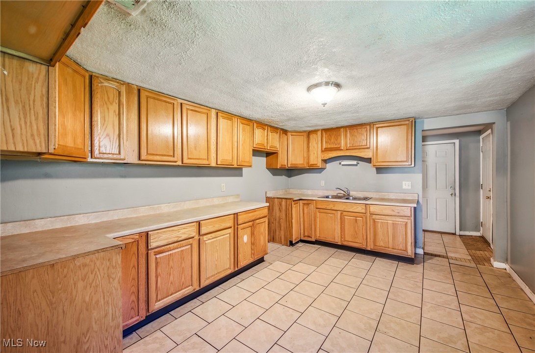 2258 Jacobs Road, Youngstown, Ohio image 13