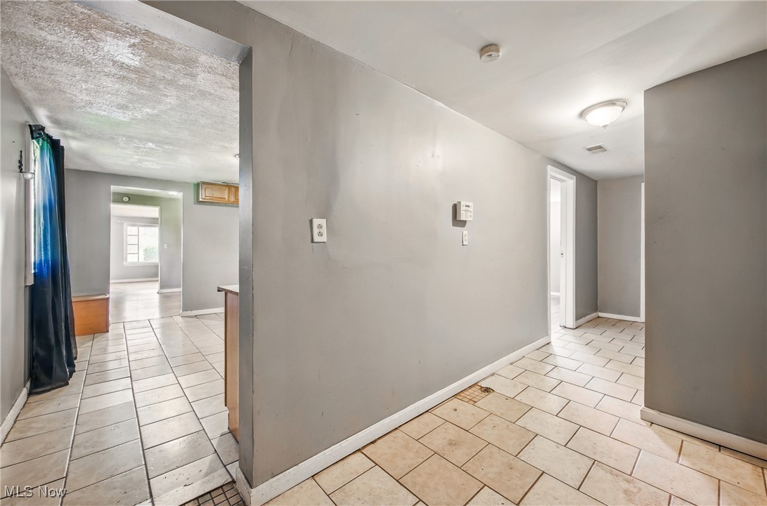 2258 Jacobs Road, Youngstown, Ohio image 38