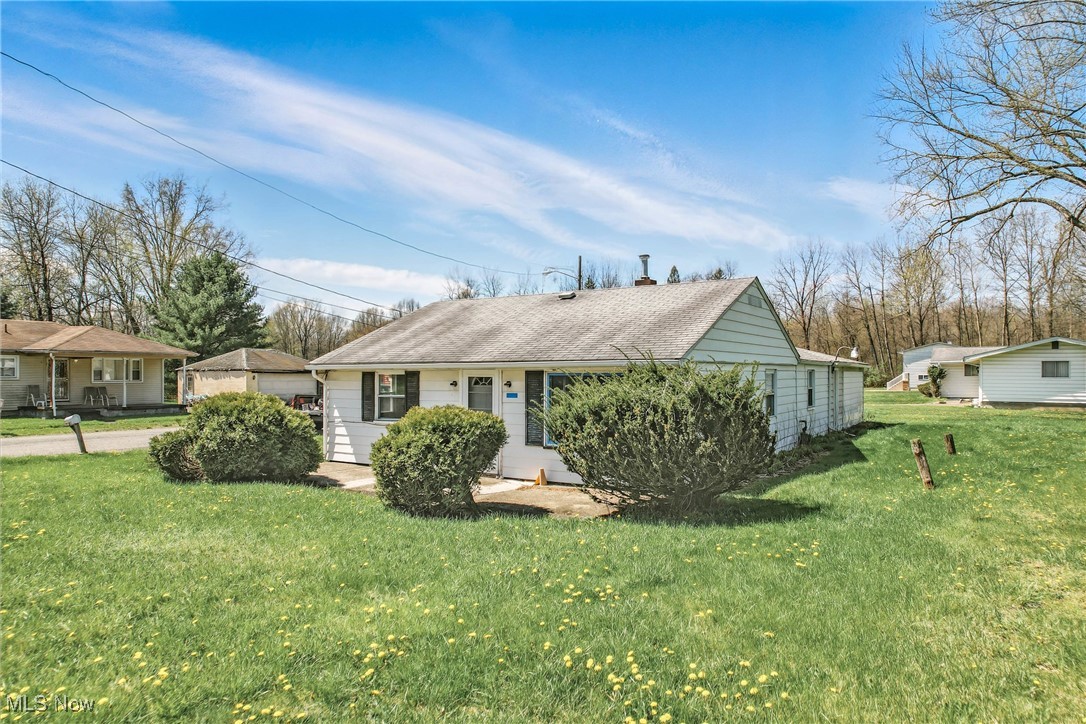 2258 Jacobs Road, Youngstown, Ohio image 3