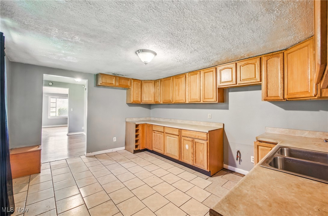 2258 Jacobs Road, Youngstown, Ohio image 12