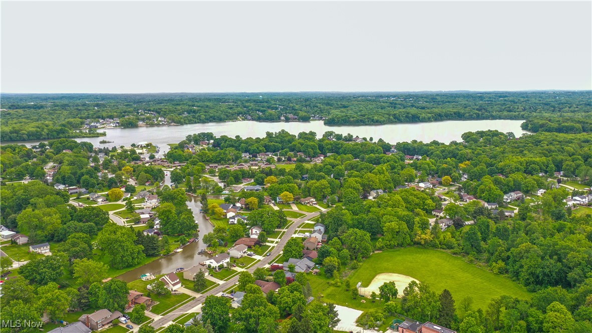 Aurora Shores Condo - Residential