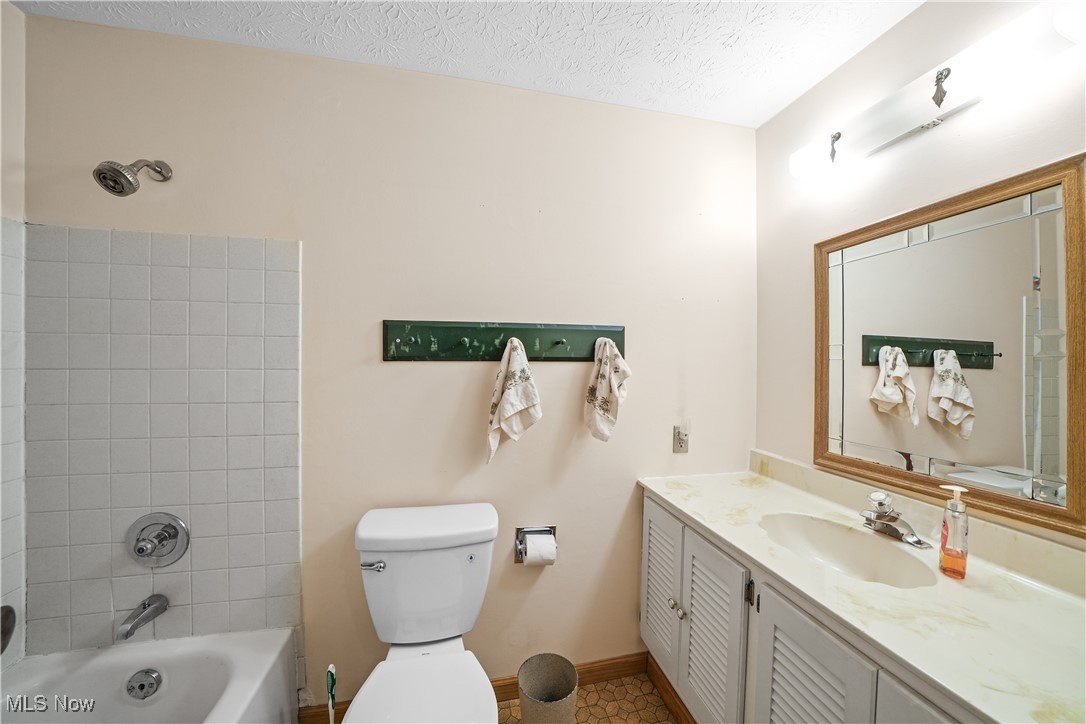 Aurora Shores Condo - Residential