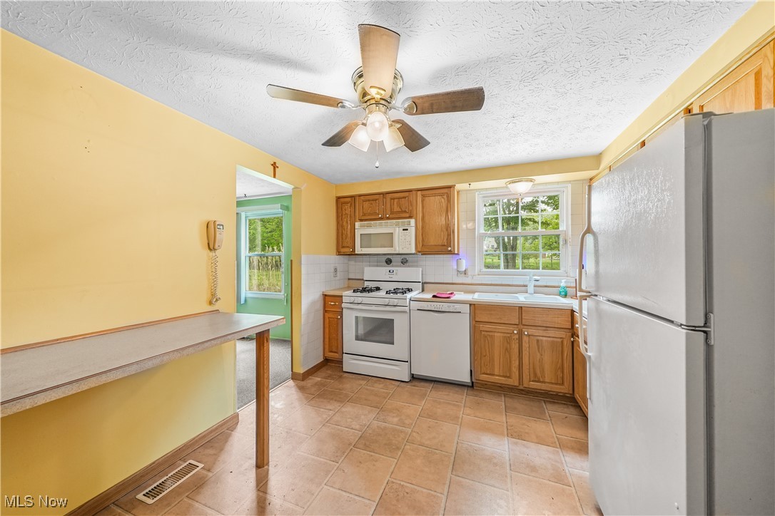 Aurora Shores Condo - Residential