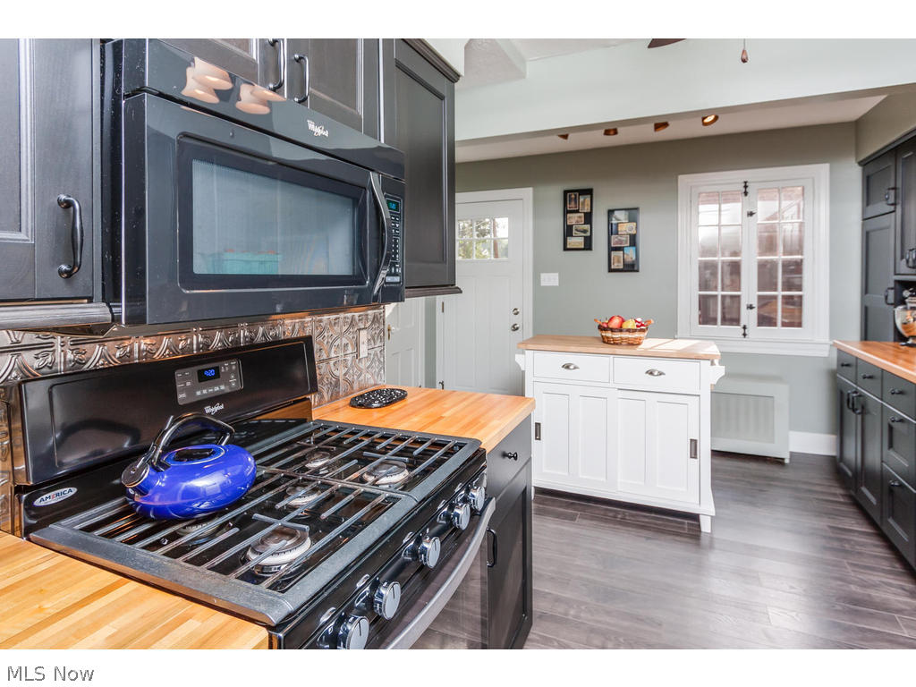 Elmhill Estates Cos Allotment - Residential