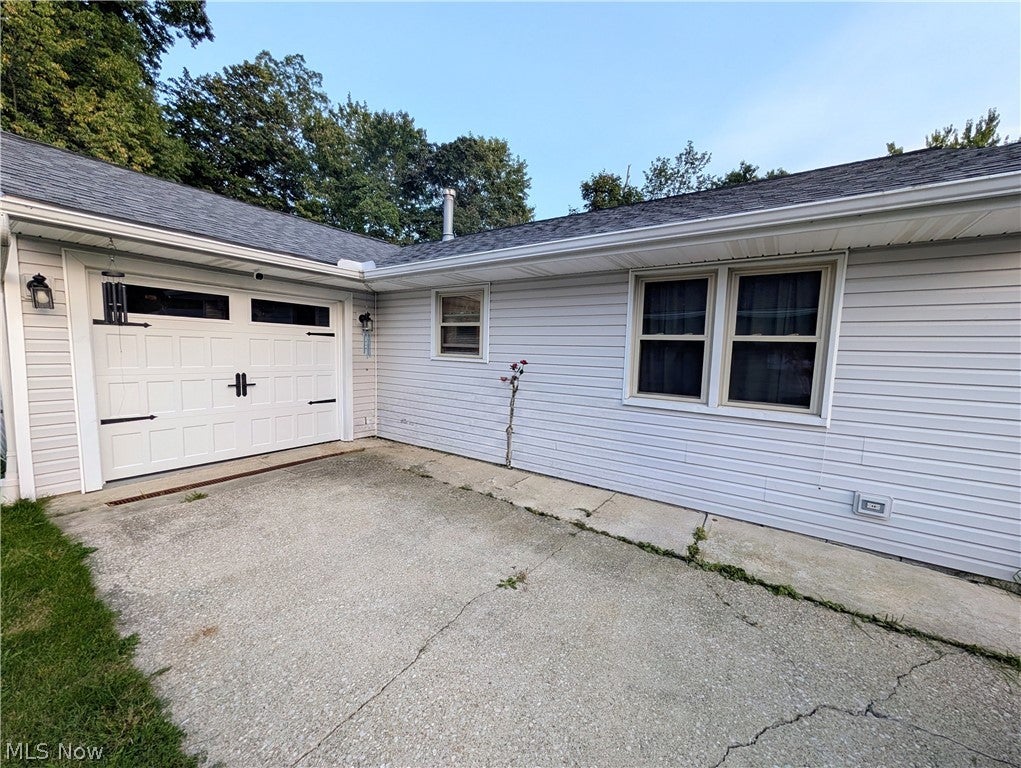 4885 Robinwood Drive