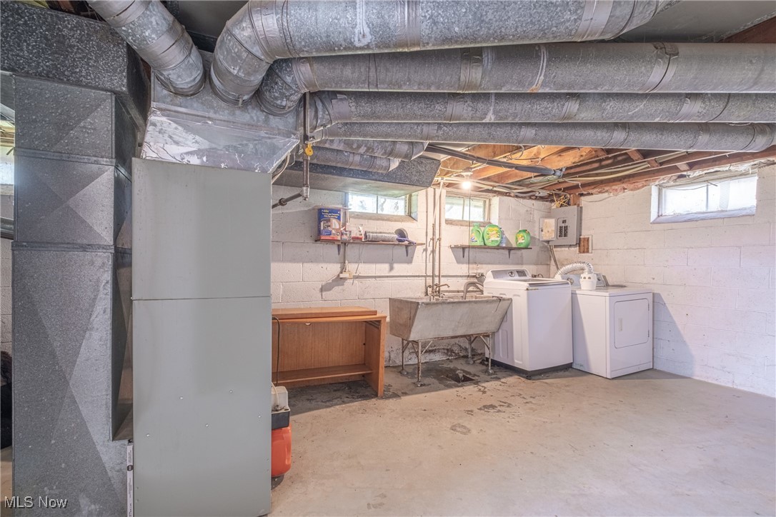 6158 W 54th Street, Parma, Ohio image 24