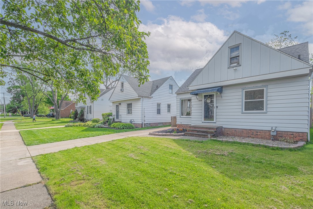 6158 W 54th Street, Parma, Ohio image 5
