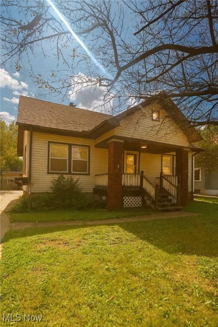 This beautifully renovated single-family home offers 3 spacious bedrooms and 2.5 updated bathrooms in a clean, modern
layout. Featuring luxury vinyl plank flooring throughout, a brand-new kitchen with white shaker cabinets, granite countertops, and stainless steel appliances (stove, microwave, and refrigerator), this home is truly move-in ready. Enjoy a private upstairs suite with its own half bath, perfect for a primary bedroom, guest space, or home office. Both full bathrooms have been fully remodeled with stylish finishes and ceramic tile shower surrounds. The home also includes central air conditioning and energy-efficient lighting.
Freshly painted interior. Updated fixtures and finishes throughout. Washer/dryer hookups. Large backyard and off-street parking.  Tenant pays all utilities. Located on a quiet Cleveland street with easy access to I-480, local shopping, parks, and public transit.
Minimum 600 credit score. No evictions or felonies in the past 5 years. Income must be 3x the monthly rent. $50/month per pet (if applicable). Schedule your private tour.