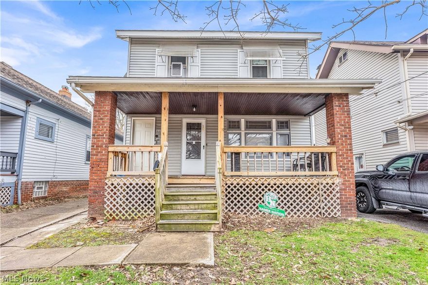 11301 Fortune AVE DN, Cleveland- Spacious 2 bed 1 bath multi-family home! //

$ 895 rent / $ 895 deposit //
$49 application fee per adult //
1-2 pets OK with approved PetScreening and PetFee.(Some breed restrictions apply per HUD guidelines). //
NO SMOKING //
1 time $129 non-refundable set up fee paid at lease signing //

$30/month required resident benefit package; can include personal property/liability insurance for an additional $5/month for $35/month total. //

All applicants are required to fill out a PetScreening application, found on our website directly on the application before being processed. Even if you have NO pets - this application must be filled out. One time, non-refundable pet fee of $200-500 per animal applies to all pets & must be paid prior to or when you pay your first month rent. (No fee for qualified assistance animals). //

Our application is processed through secure site: Findigs, and they require ID and income verification. Without this, your application will not be processed. They offer 24/7 chat support on their application directly if you have any questions. //
BEDROOMS: 2 //
BATHROOMS: 1 //
APPLIANCES PROVIDED: Fridge and stove //
UTILITIES / RESIDENT RESPONSIBILITY:  Resident pays gas and electric and is responsible for snow removal //

Serious inquiries only.