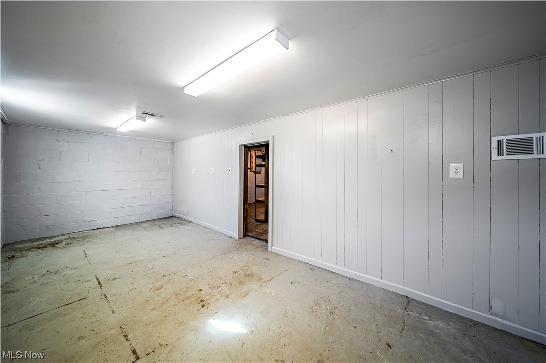 Connecticut Western Reserve - Residential