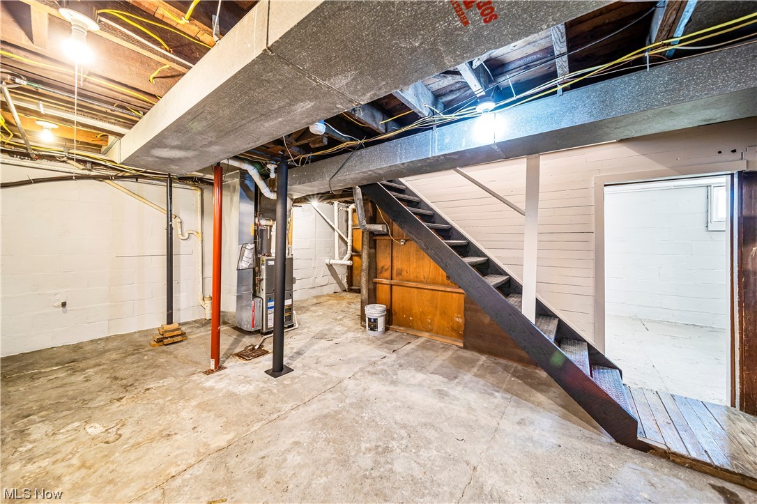 Connecticut Western Reserve - Residential