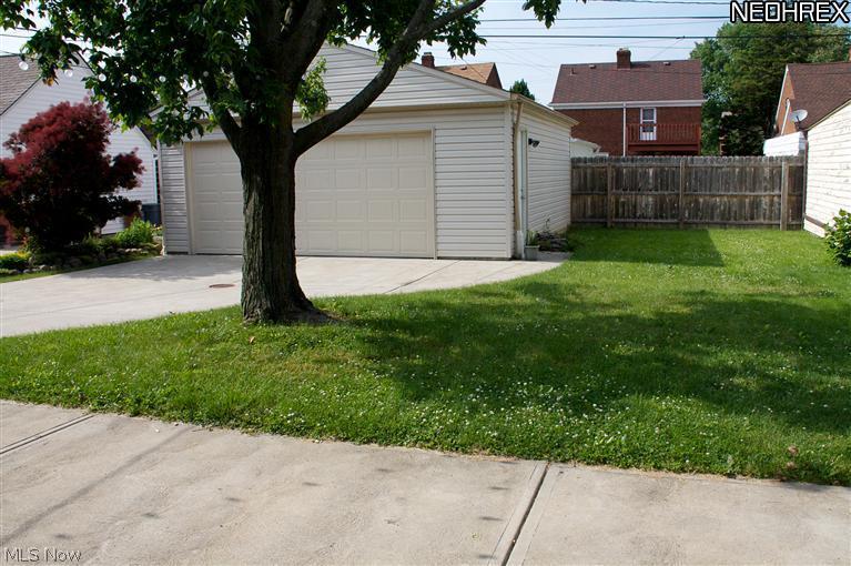 Ridgeview Manor - Residential