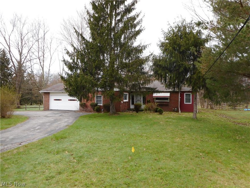 2 bedroom ranch in prime Orange location. Very convenient location near freeway, Pinecrest and Eaton Collection. 1.5+ acre lot. In need of updating and improvements. In addition to 2 car attached garage, there is a 2 car detached garage in rear of property. However, it is not paved.