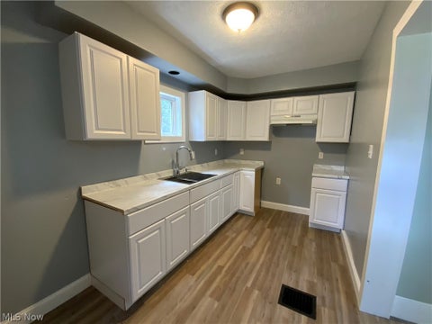 Tiny photo for 946 Bank Street, East Liverpool, OH 43920 (MLS # 5239556)