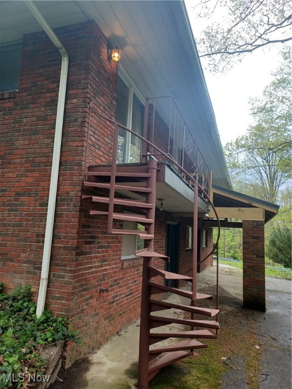 1050 Park Circle, Girard, Ohio image 5