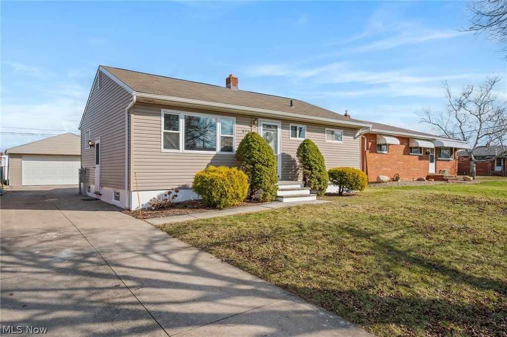 Photo of 5757 Defiance Avenue, Brook Park, OH 44142 (MLS # 5183607)