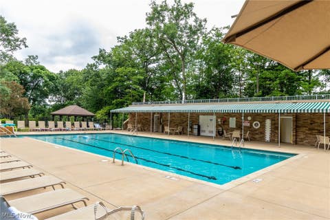 Tiny photo for 2112 Acacia Park Drive #501, Lyndhurst, OH 44124 (MLS # 5238955)