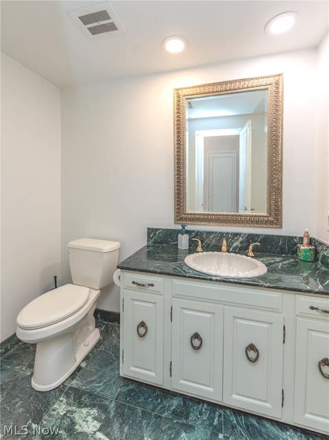 Tiny photo for 2112 Acacia Park Drive #501, Lyndhurst, OH 44124 (MLS # 5238955)