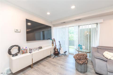 Tiny photo for 2112 Acacia Park Drive #501, Lyndhurst, OH 44124 (MLS # 5238955)