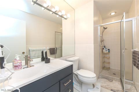 Tiny photo for 2112 Acacia Park Drive #501, Lyndhurst, OH 44124 (MLS # 5238955)