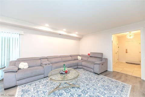 Tiny photo for 2112 Acacia Park Drive #501, Lyndhurst, OH 44124 (MLS # 5238955)
