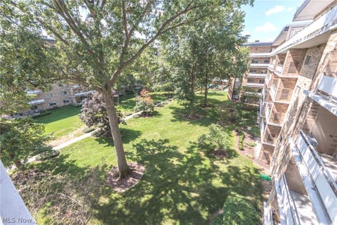 Tiny photo for 2112 Acacia Park Drive #501, Lyndhurst, OH 44124 (MLS # 5238955)