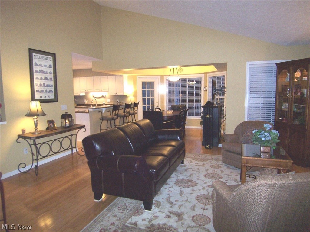 Woodbury Condo - Residential