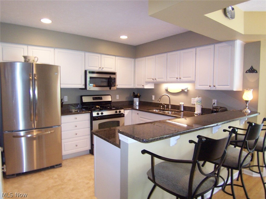 Woodbury Condo - Residential