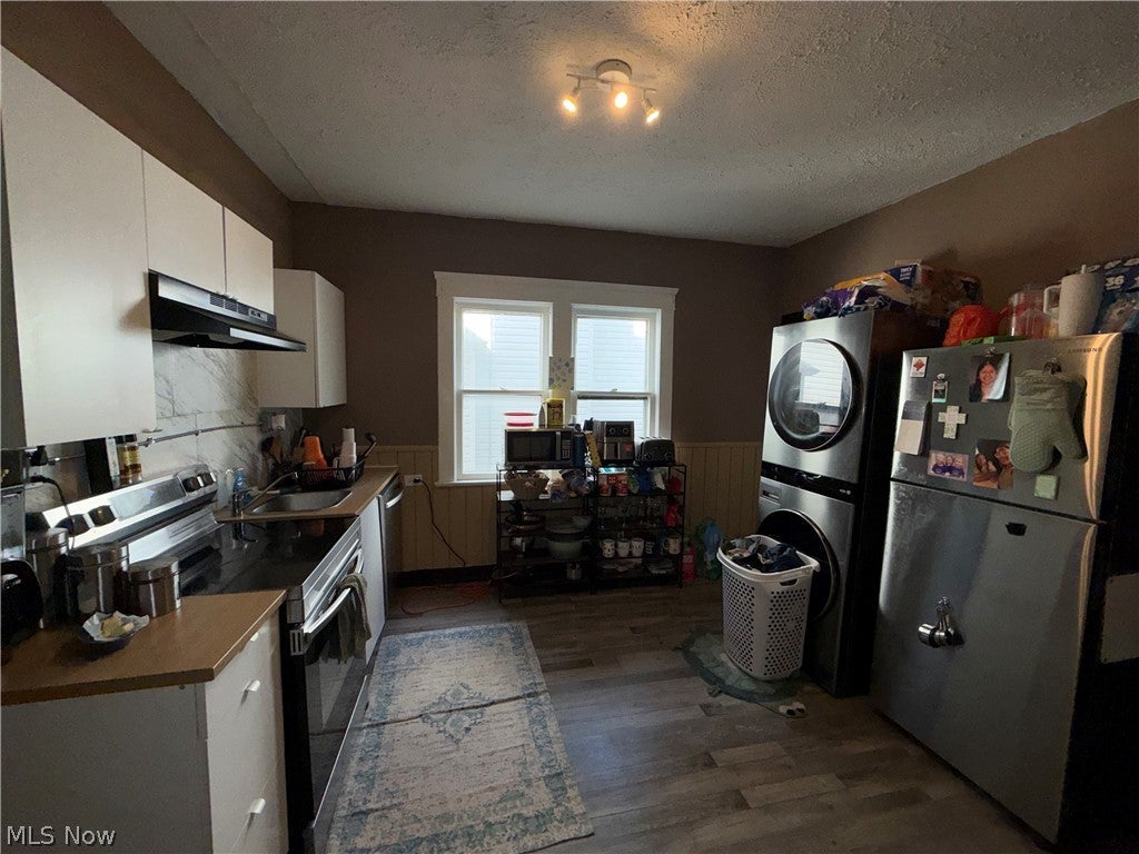 3802 Poe Avenue