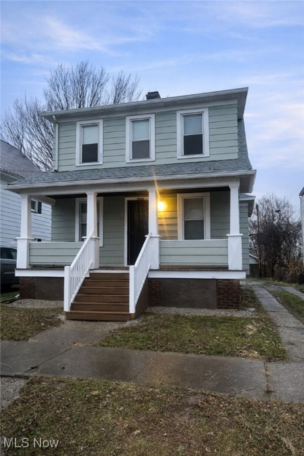 Photo of 7410 Wentworth Avenue, Cleveland, OH 44102 (MLS # 5179925)