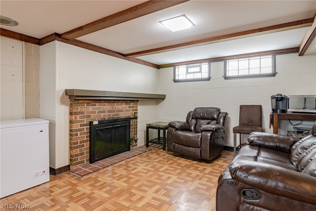 Royal Acres - Residential