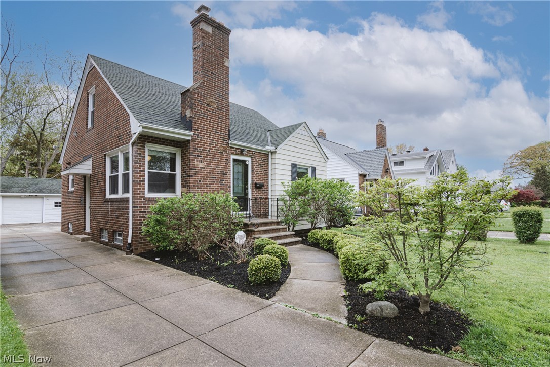 Royal Acres - Residential