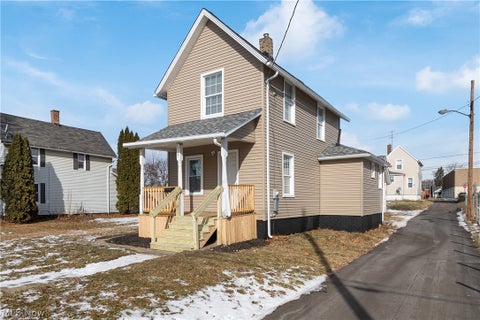 Homes For Sale - 1747 5th Street<br/> Canton, OH 44707