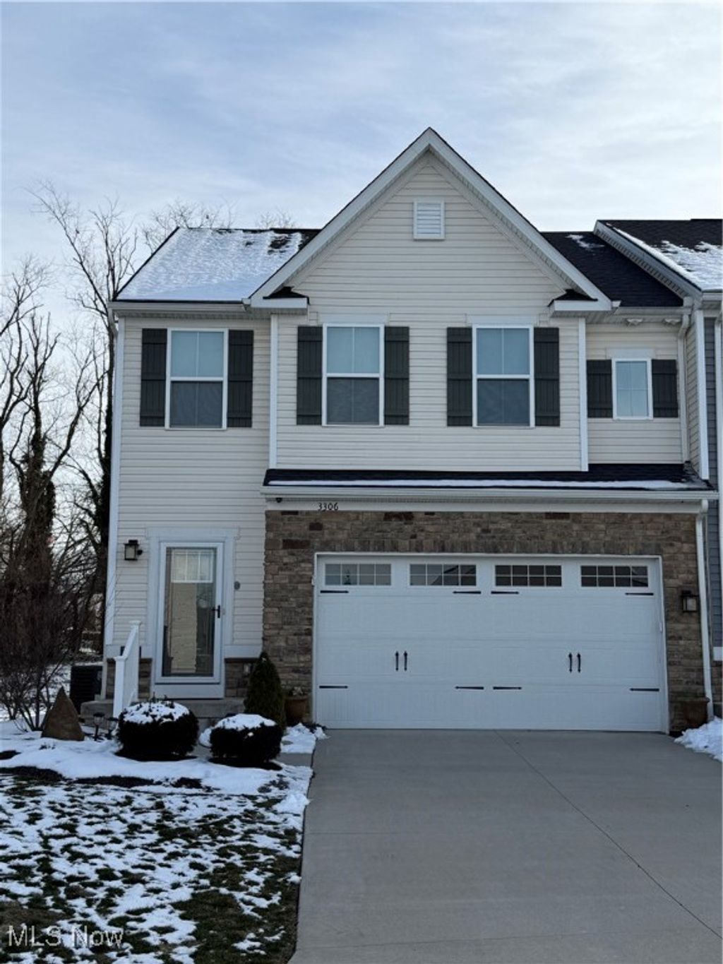 Photo of 3306 Jackson Park Drive NW, Massillon, OH 44646 (MLS # 5176362)