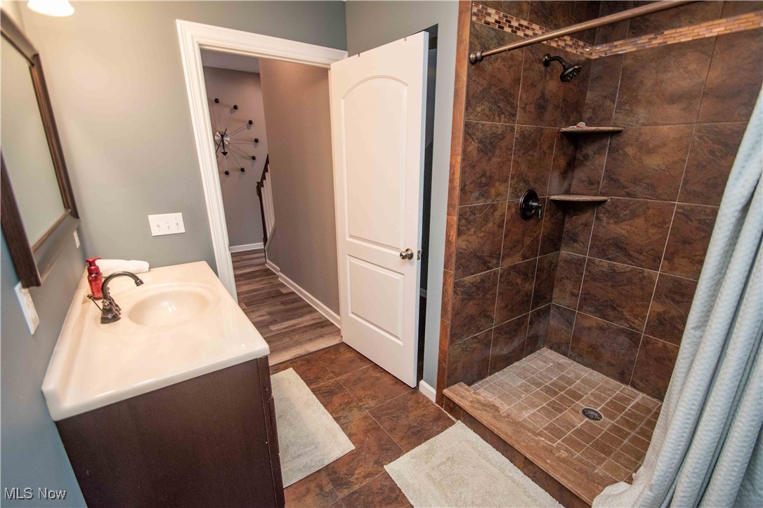8021 Grayson Drive, Canfield, Ohio image 42